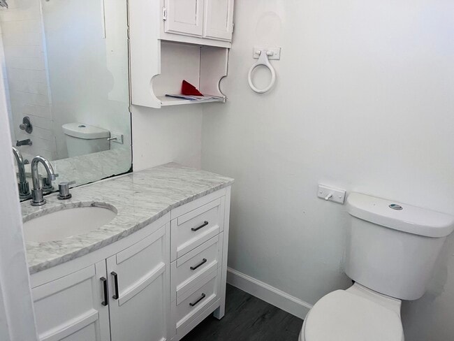 Building Photo - 3823 Windmill St