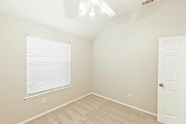 Building Photo - 2405 Hopkins Dr