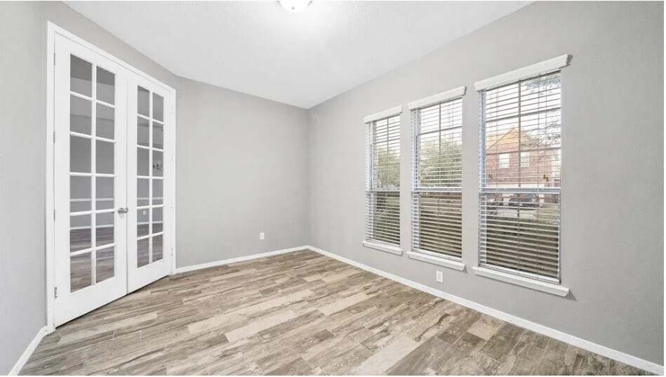 Office/Wait room - 29815 N Legends Chase Cir