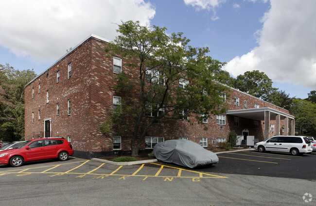 Primary Photo - Highland St Apartments