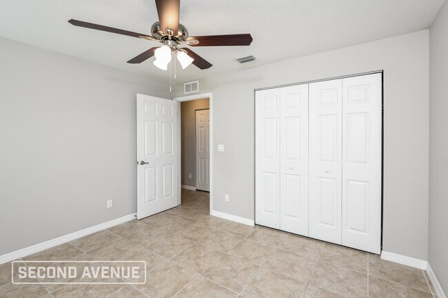 Building Photo - 1312 Vancouver Ave SE