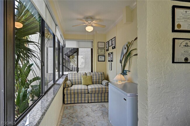 Building Photo - 4821 S Landings Dr