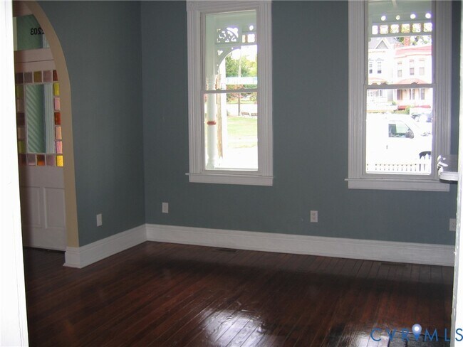 Building Photo - 2203 Jefferson Ave