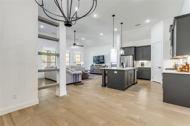 Building Photo - 8221 Legacy Oak Dr