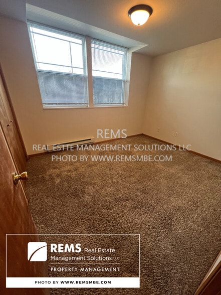 Building Photo - Golden Eagle Apartments