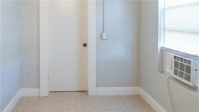 Building Photo - 1507 7th St SW