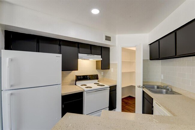 Building Photo - 7200 W T C Jester Blvd