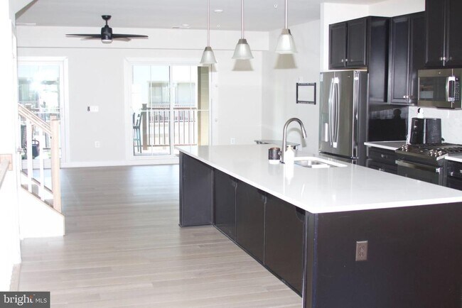 Building Photo - 1697 Dunnington Pl