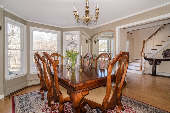 Building Photo - 94 Rice St