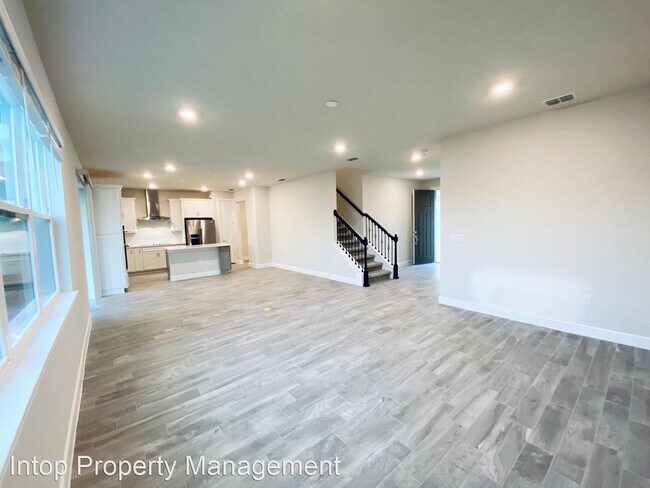 Building Photo - 4 br, 2.5 bath House - 4599 Gliding Wave St