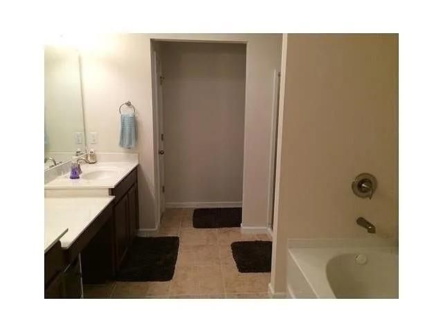 Building Photo - 1575 Faircrest Ln