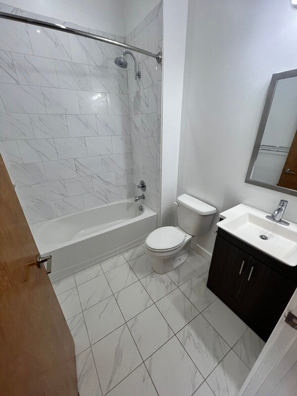 Building Photo - 313 N 24th St