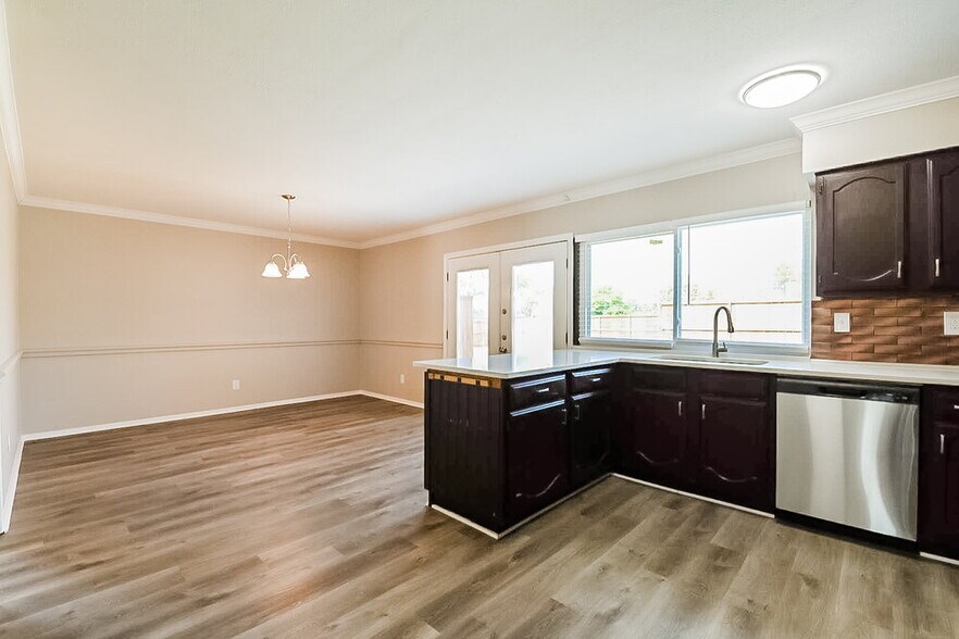 Building Photo - 9201 Pollard St