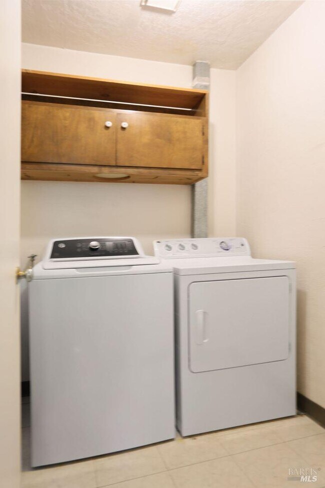 Building Photo - 11 Alta Vista Ave