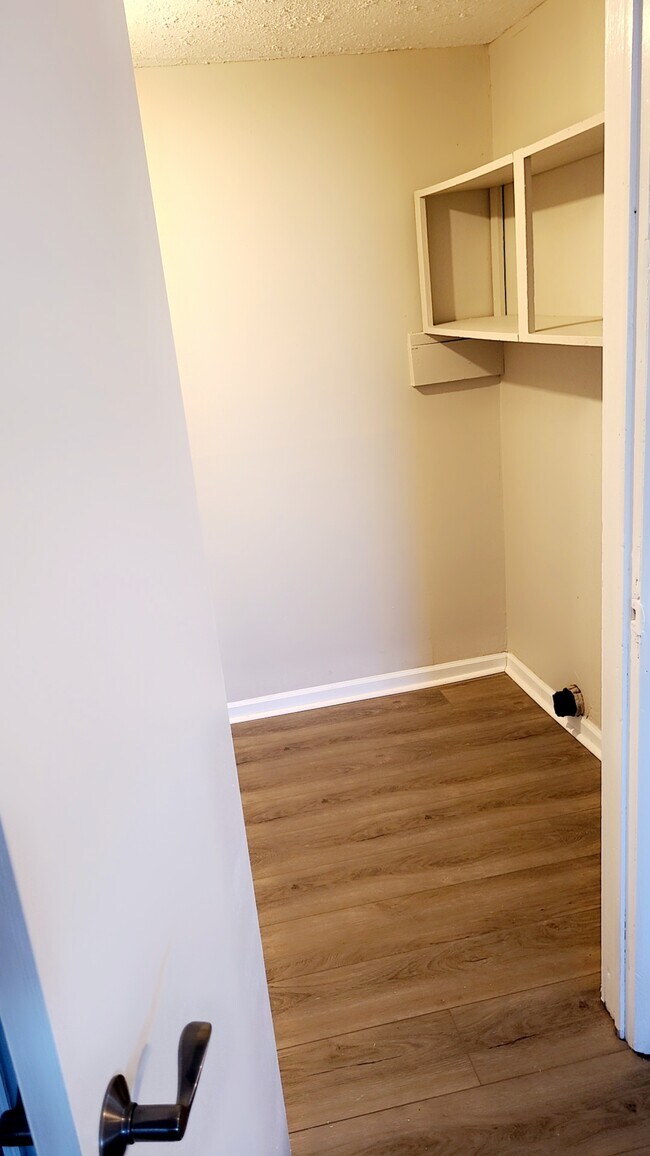 Building Photo - 210 South St