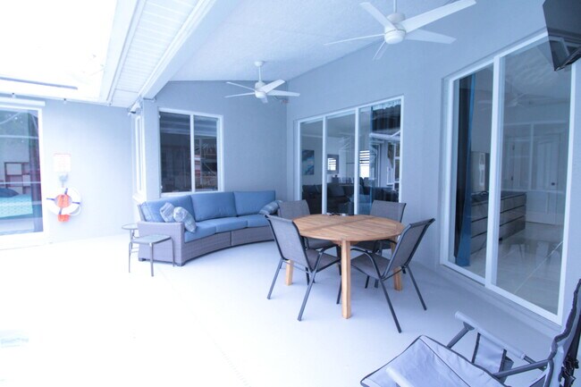 Building Photo - 2957 SW Collings Dr