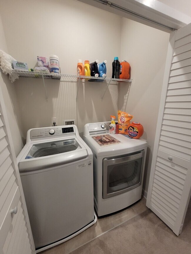 Building Photo - 529 Crofton Village Terrace