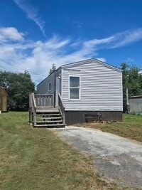 Building Photo - Spring Place