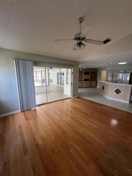 Building Photo - 77 Folcroft Ln