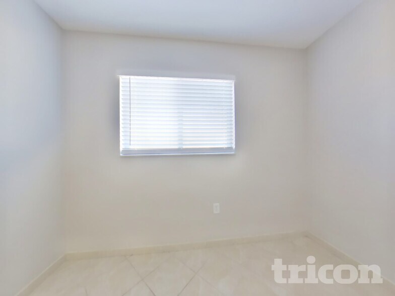 Building Photo - 505 22nd Terrace E