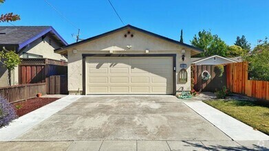 Building Photo - 3 bedroom in Santa Clara CA 95050