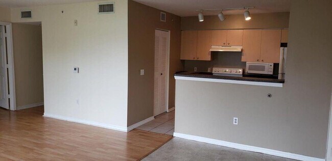 Building Photo - 4190 San Marino Blvd