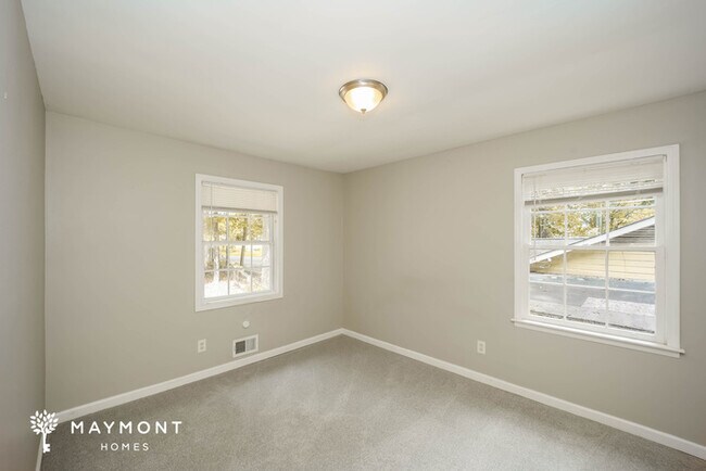 Building Photo - 3104 Shirley Dr