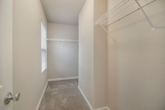 Building Photo - 10847 Carmen Oak Dr SE