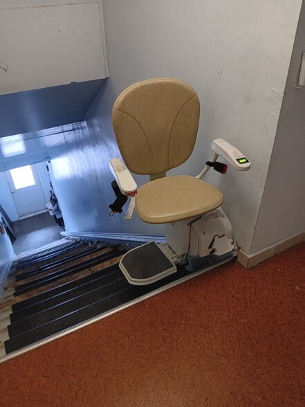 Building Photo - 418 N Pine St