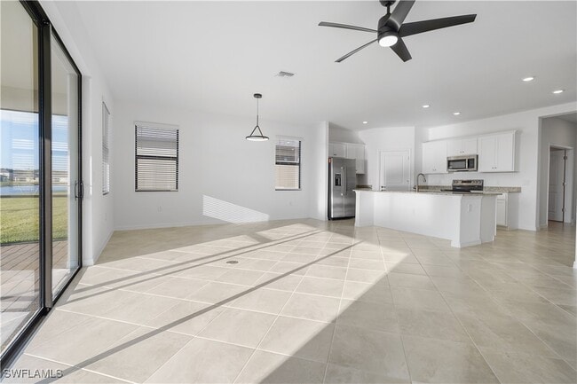 Building Photo - 14905 Palamos Cir