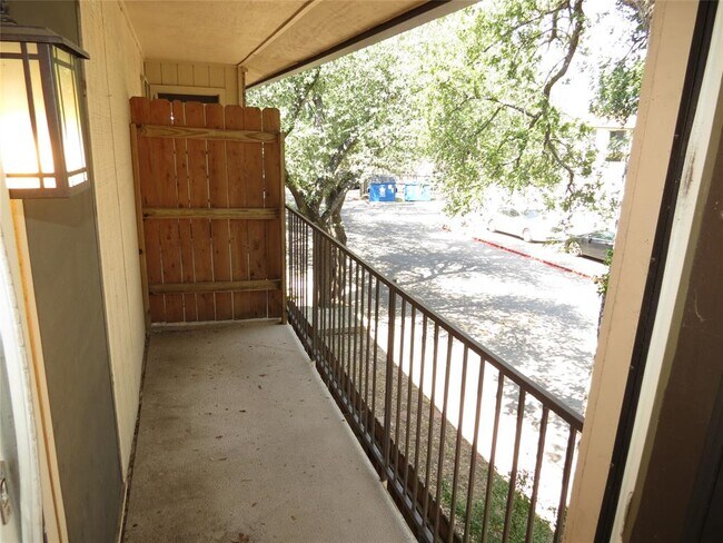Building Photo - 4159 Steck Ave