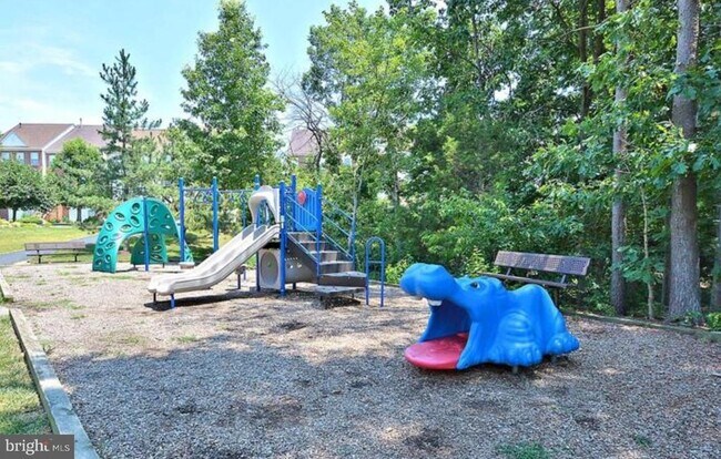 Building Photo - 6607 NETTIES Ln