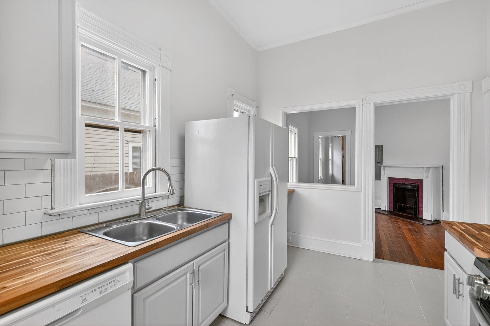 Building Photo - 321 Orleans St SE