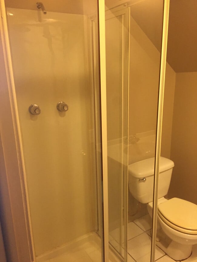 Building Photo - Cozy 3 bedroom 2bath Bungalow in nice Redford neighborhood