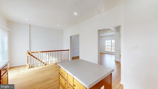 Building Photo - 527 Sparkleberry Terrace NE