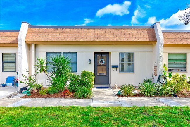 Primary Photo - 1619 Mission Hills Blvd