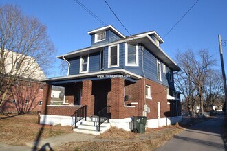 Building Photo - 207 Park Ave