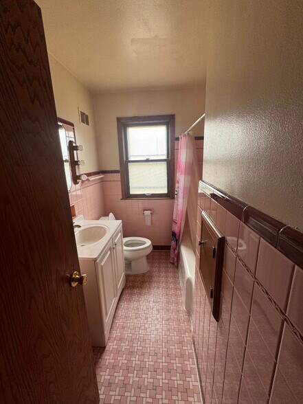 Building Photo - 4171 N 63rd St