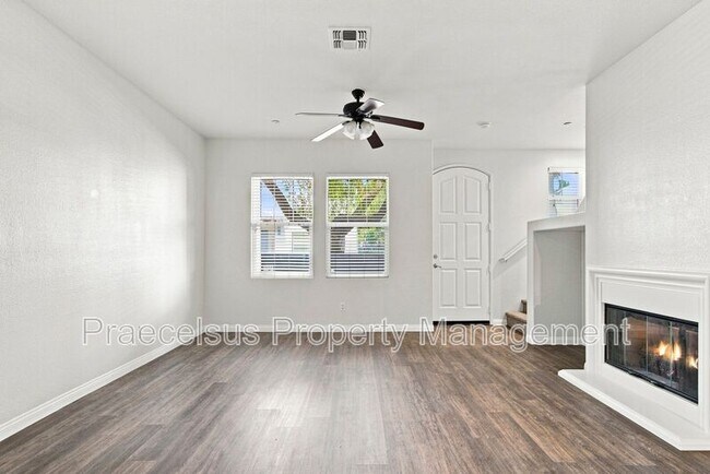 Building Photo - 2175 Condor Dr
