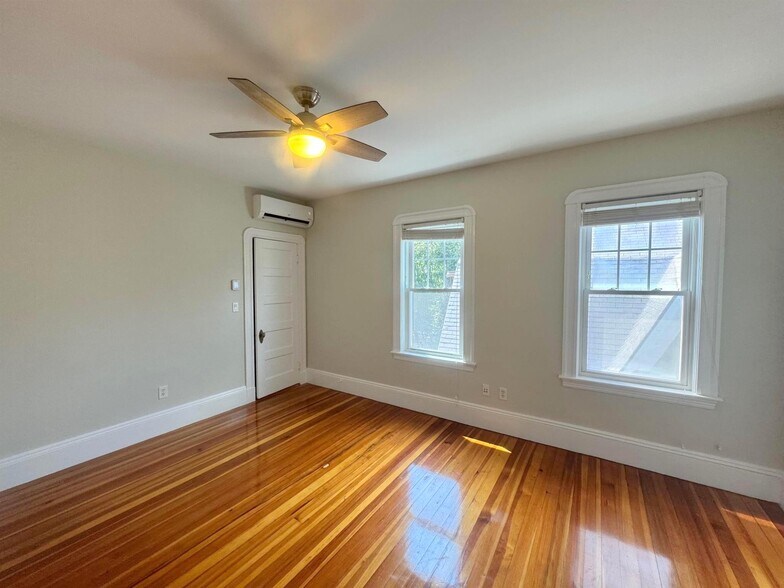 Building Photo - 86 Morrison Ave