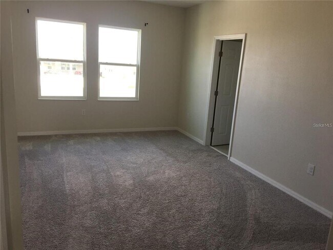 Building Photo - 2510 Sanderling St