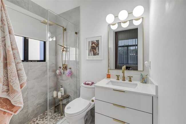 Building Photo - 250 NW 129th Ave