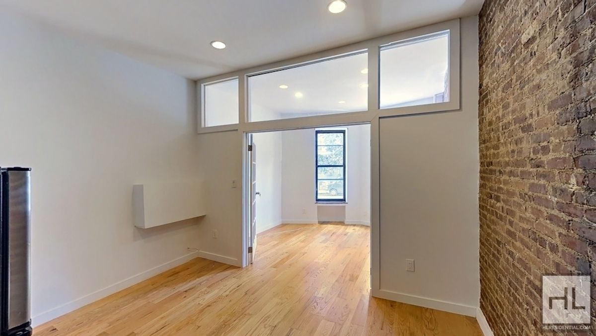 Building Photo - BEDFORD AVENUE / No fee 1-Bed 1-Bath in Pr...