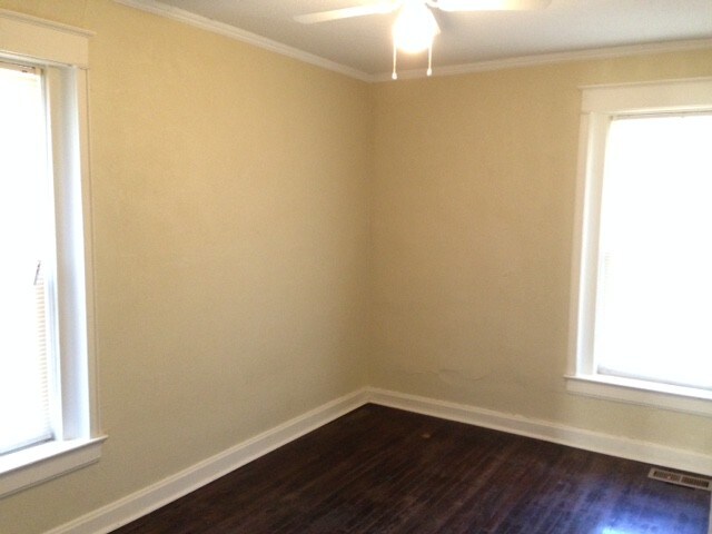 Building Photo - 3340 Gillham Rd