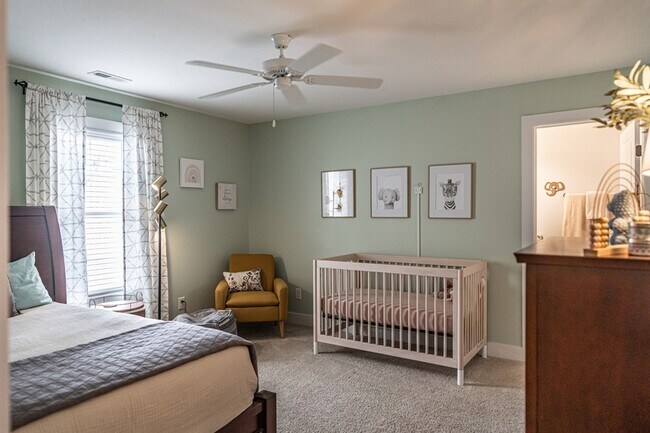 Building Photo - 420 Manning Square