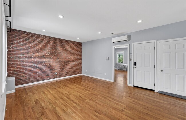 Building Photo - 353 Sumner St