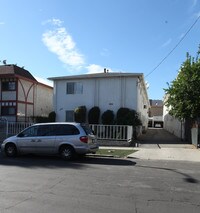 Primary Photo - 1801 N Harvard Blvd