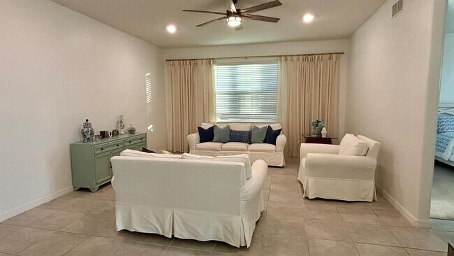 Building Photo - 2286 Nuthatch St