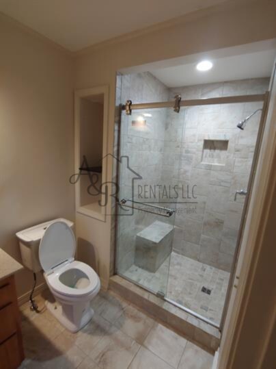 Building Photo - 801 Twin Lakes Dr