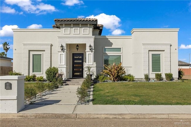 Building Photo - 20 Tierra Escondido